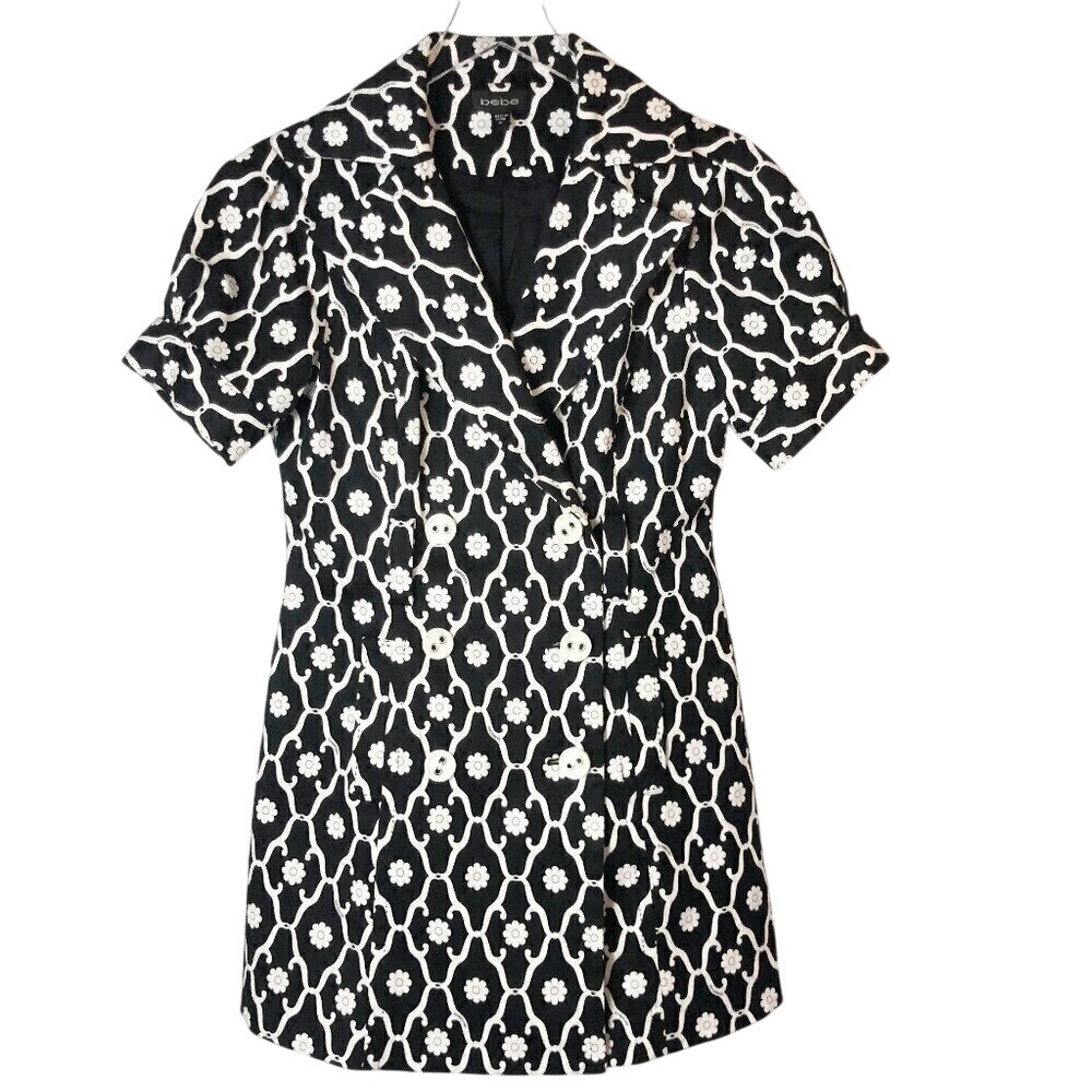 Bebe Fitted Short Sleeve Suit Blazer Black & White Floral Daises Size M